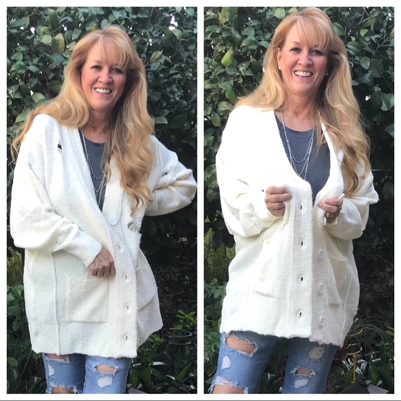 Café Murano! Distressed Off White Cardigan Sweater - Picture 7 of 8